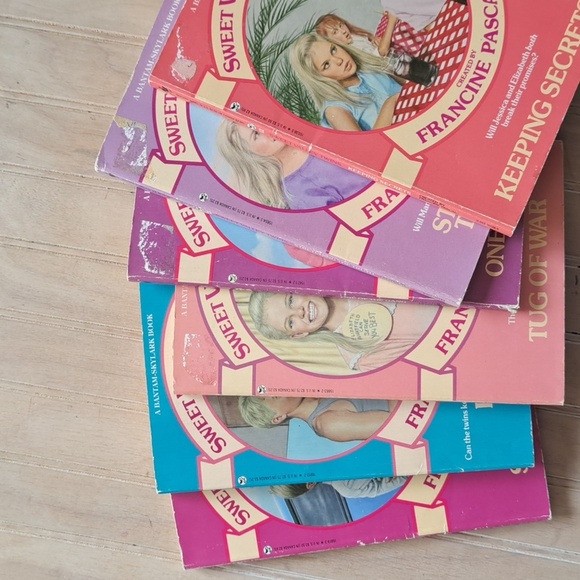 Sweet Valley Twins Book Set Teen Fiction Reading Set Of 6 Books Vintage 1980's - Picture 11 of 11